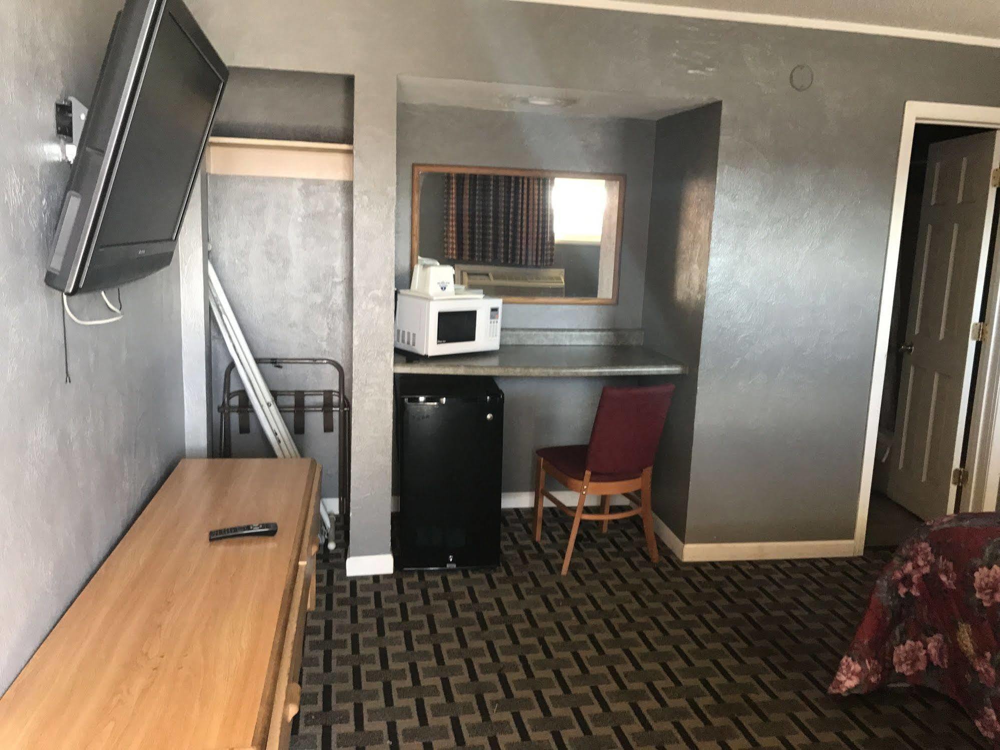 Economy Inn Marshalltown Экстерьер фото